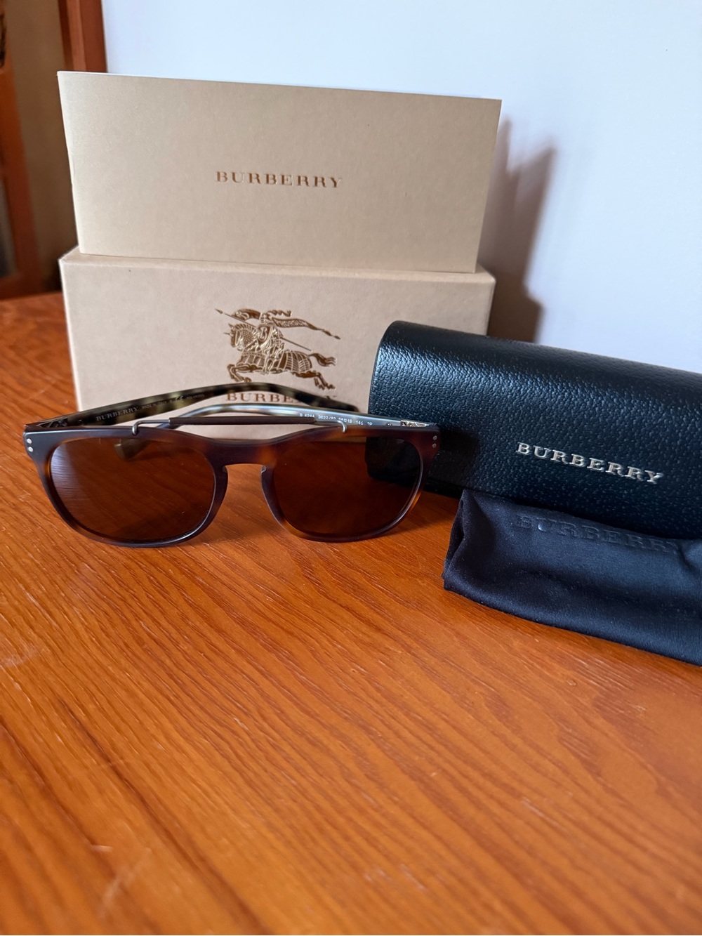 Burberry Brown Tortoiseshell Sunglasses with Gradient Lenses